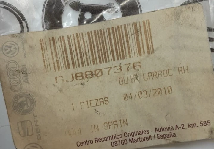 Soporte parachoques trasero derecho Seat Ibiza IV ST 1.4 6J8 6P8 OEM 6J8807376 Foto 3 de 3