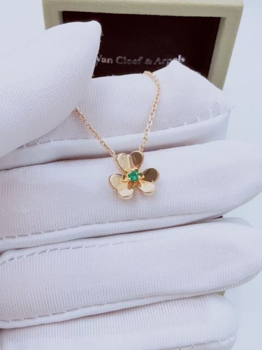 Van Cleef & Arpels VCA Frivole Pendant Mini Necklace 18K YG Emerald No Box