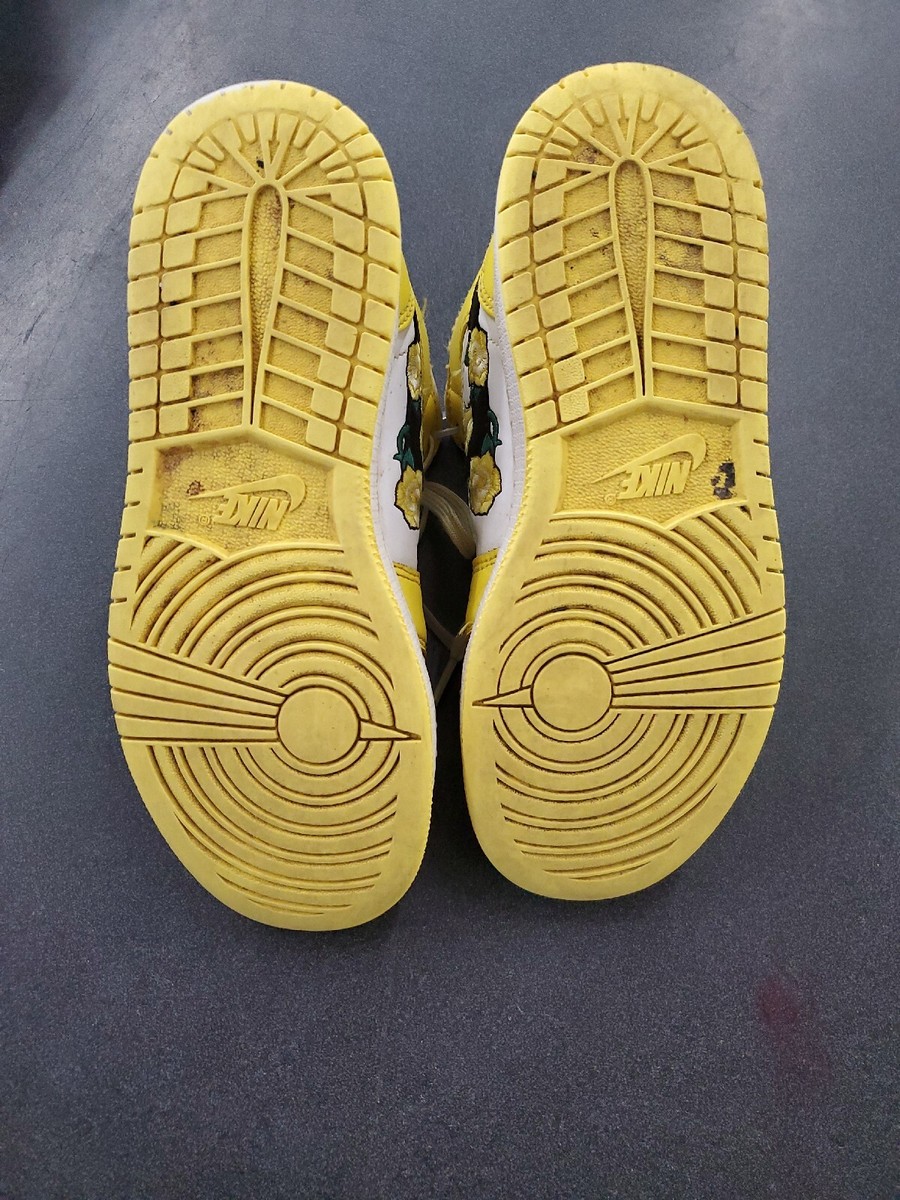 yellow rose nike