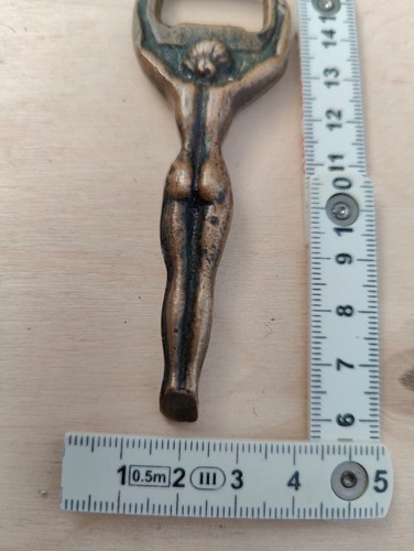 old vintage naked girl woman lady nude bottle opener collectible brass 57 grams - Picture 8 of 10