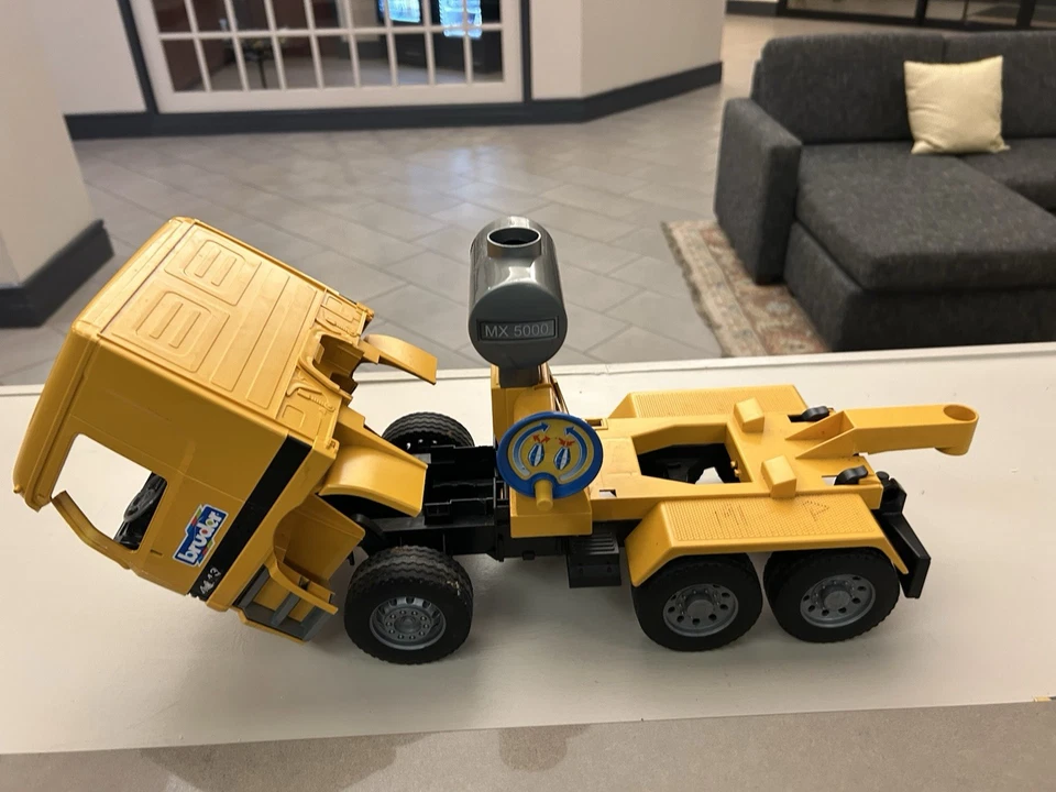 Camión mezclador de cemento Bruder MX 5000 4143 vehículo de construcción incompleto Foto 4 de 4