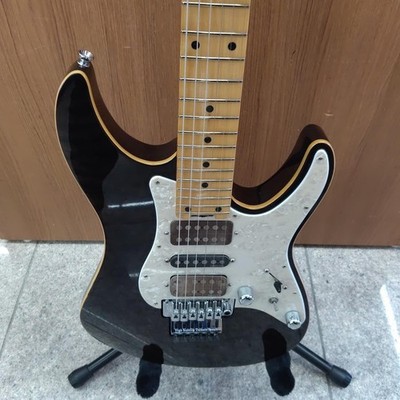 (SCHECTER) electric guitar Used Maple body Maple neck Maple fingerboard Gig case