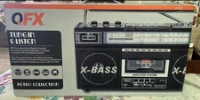QFX J-22U AM FM SW1 SW2 4-Band Radio X Bass Cassette Boom Box Tested (NEW )