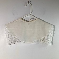 Vintage White Crochet Lace Collar Detachable Peter Pan Style Tie Closure Flaw