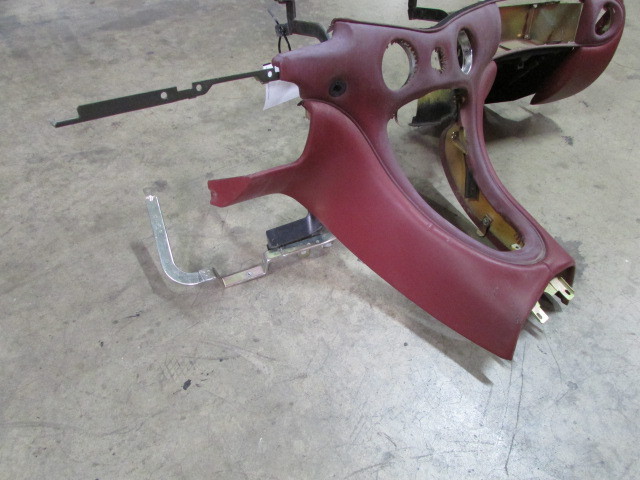 Maserati Coupe, Dashboard Assembly, Lower Section, Bordeaux, Used, P/N 66773225