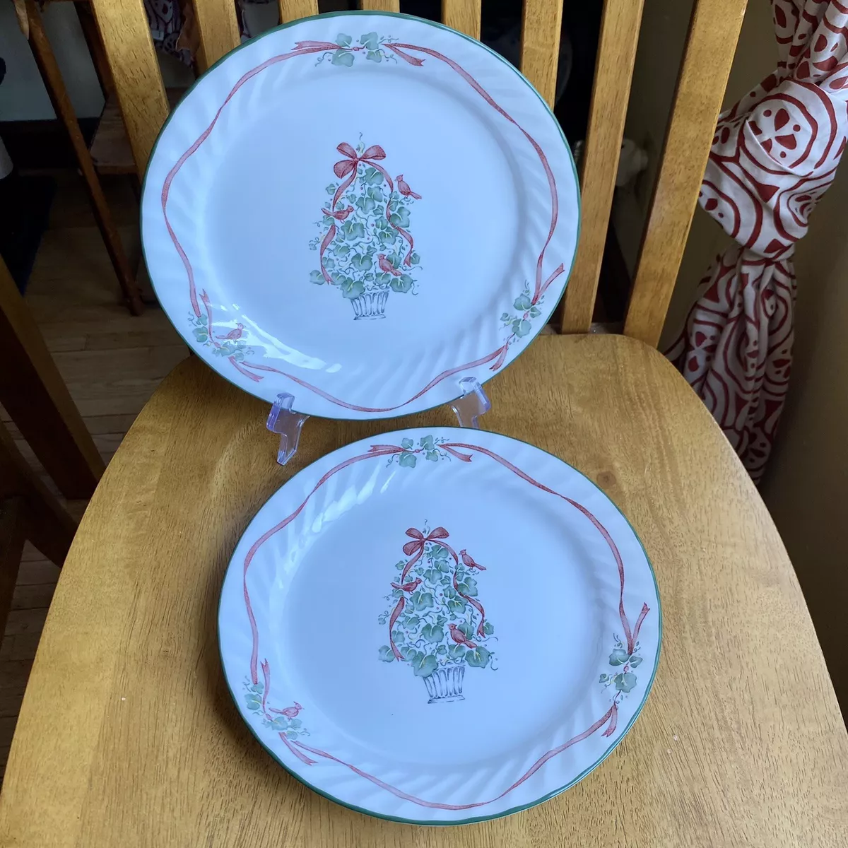 Corelle christmas top dinner plates
