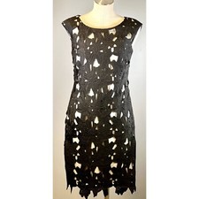 Vera Wang Lace Shift Sleeveless Dress in Black Size 4