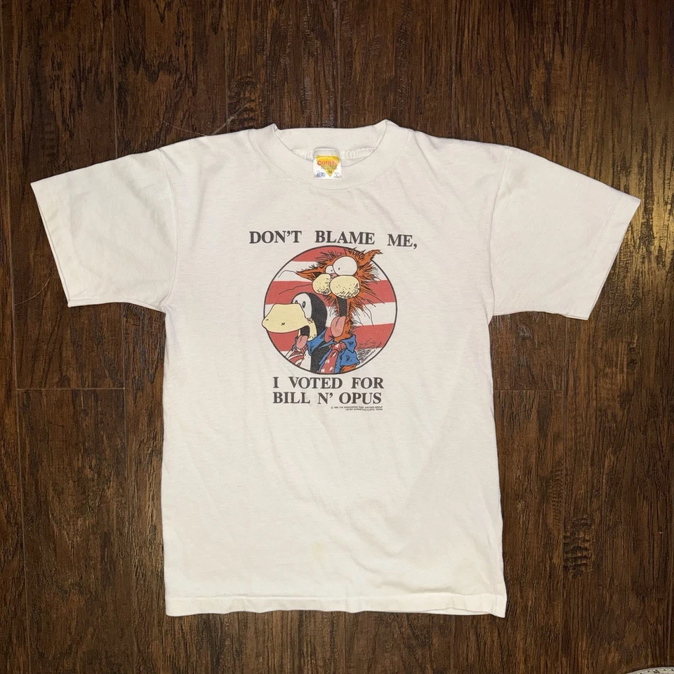 Camisa De Colección Bill N’ Opus Don’t Blame Me 1986 Hecha en EE. UU. Humor Político Años 80 Foto 2 de 4