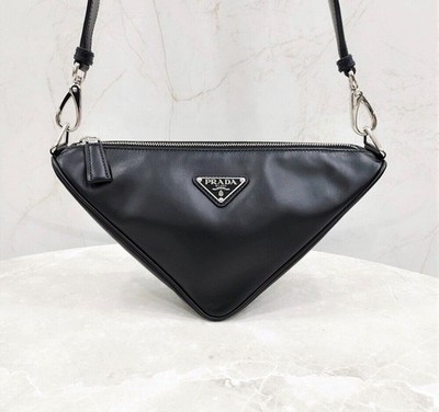 Prada Leder Cross Bag in Dreiecksform 2VH155 134704682