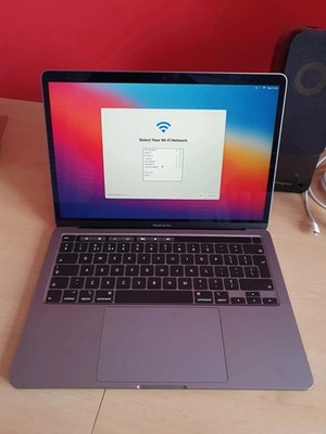 Apple MacBook Pro (13 Zoll, 2020, vier Thunderbolt 3 Anschlüsse, 16GB RAM, 512GB SSD)