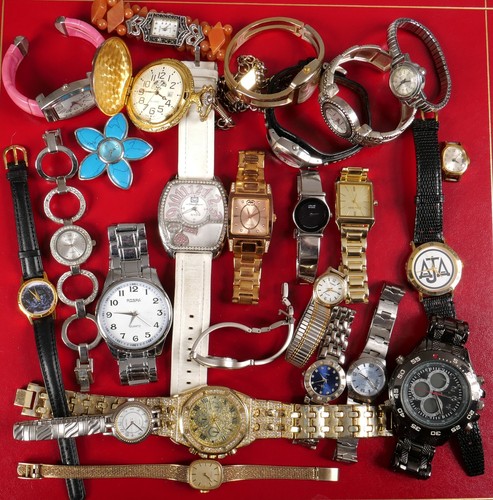 LOT OF WATCHES MEN WOMEN ELGIN ECKO FOSSIL TIMEX CITIZEN PARTS REPAIR OR WEAR !!
