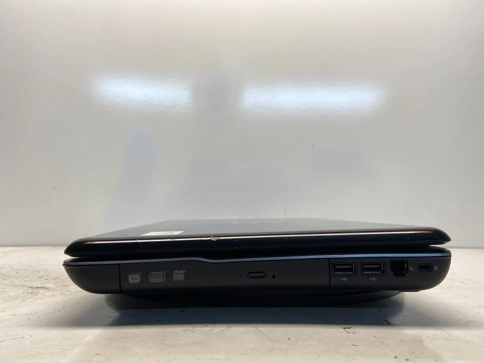 Compaq Presario CQ60 AMD Athlon QL-62 2000MHz 2 GB NO HDD - Image 4 of 4