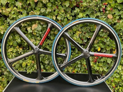 Cult Vintage AEROSPOKE wheel set clincher 28'' - eye-catcher 10sp. early Version