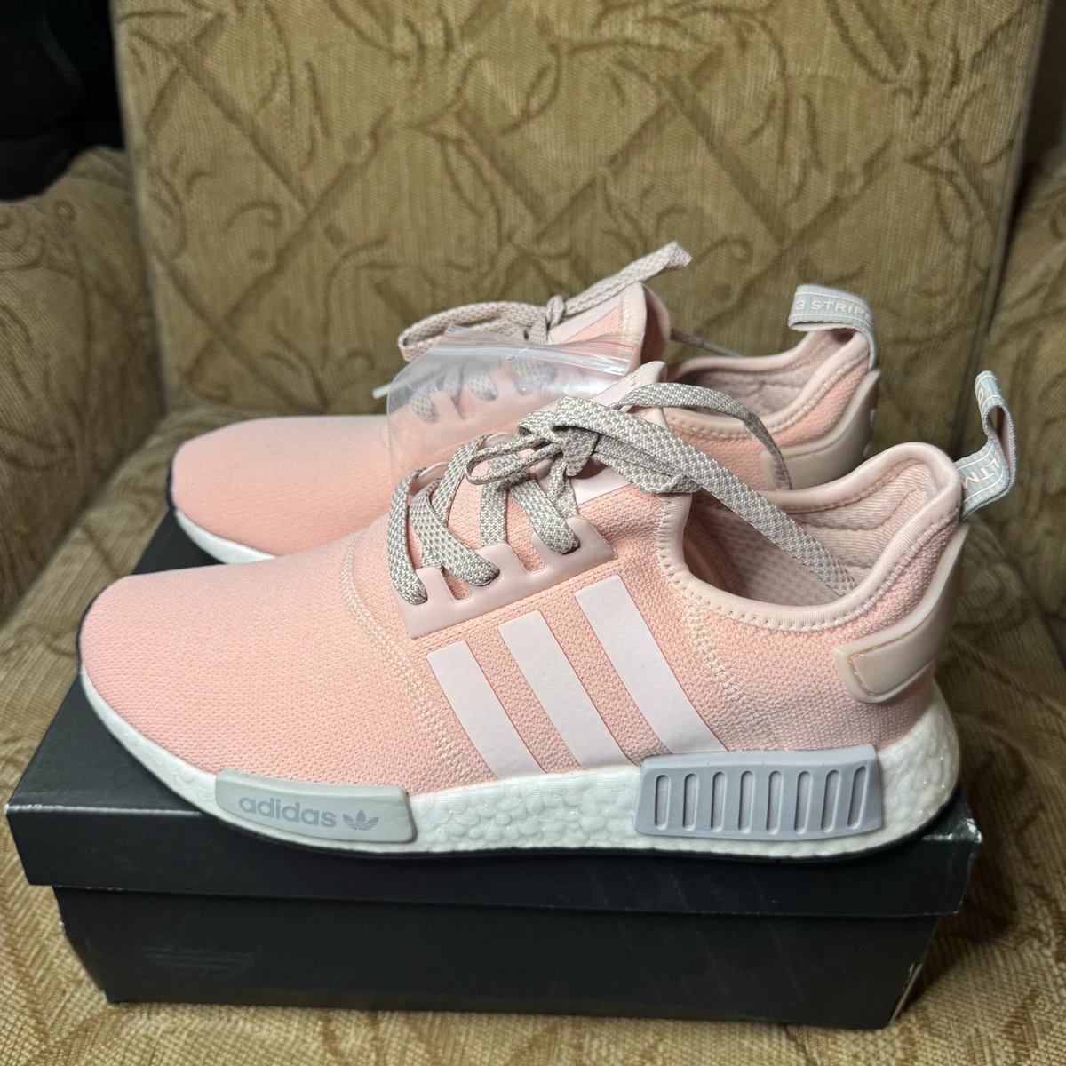 adidas gazelle silver green womens ADIDAS NMD R1 Vapour Pink/Light Onix (BY3059) – Prime main image 0