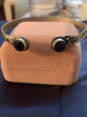 VTG NATIVE AMERICAN 925 FACETED BLACK ONYX END CAP CUFF STERLING SILVER BRACELET