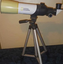 National Geographic Telescope / 70/400 / item # 80-50070 / with Carrying Bag