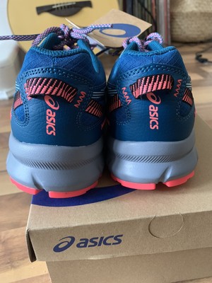 Asics trainers best sale size 2