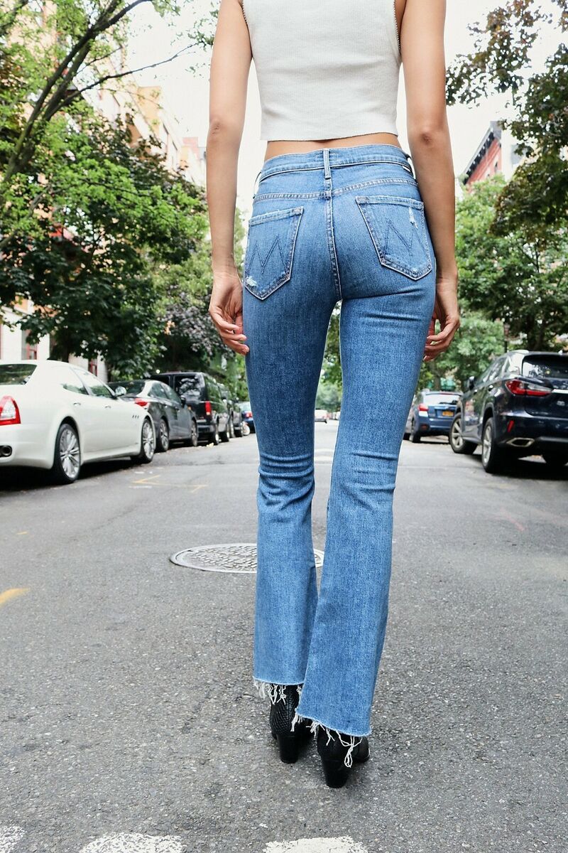 NWT Mother Denim Weekender Fray Flare Jeans, Six Packs On Me Sz ,,, $