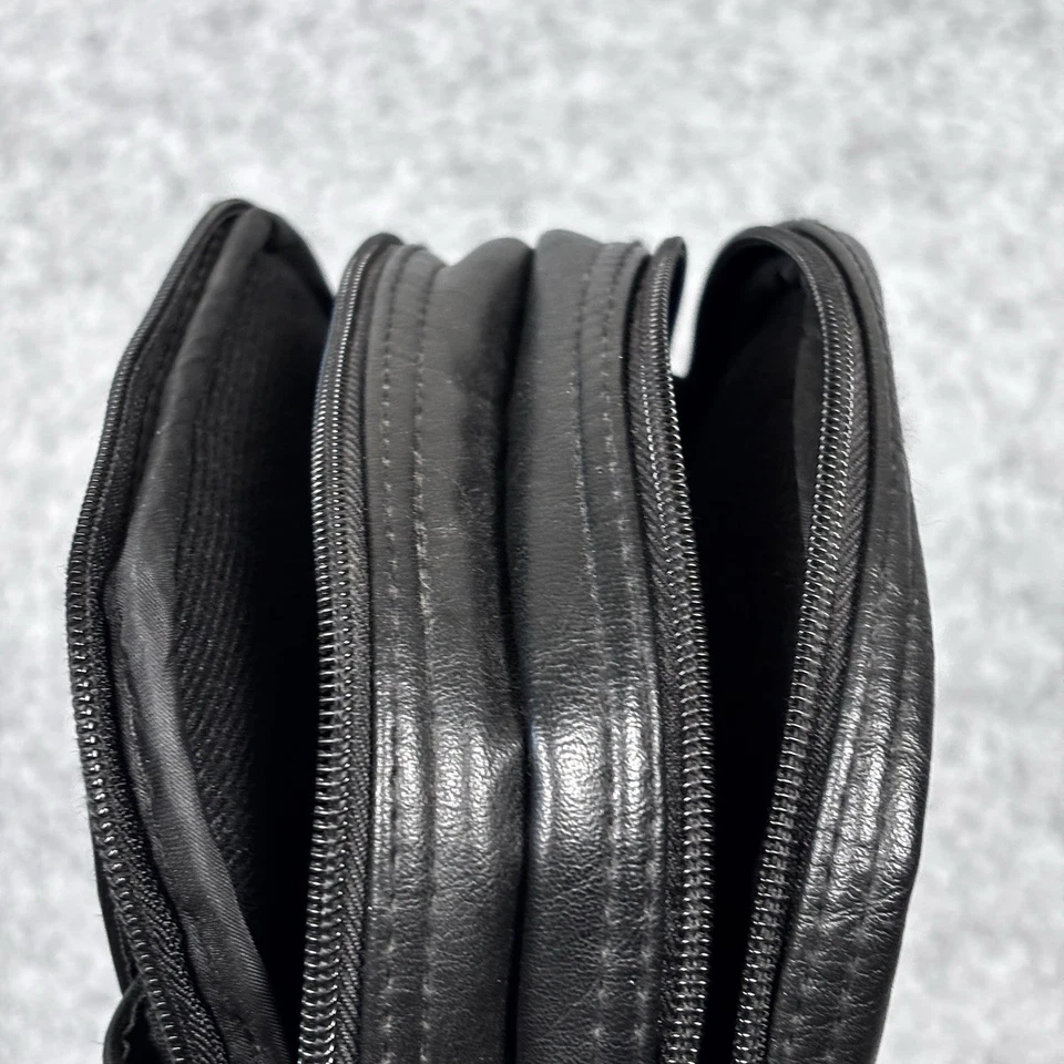 Bolsa Case Logic imitación cuero negra para cámara/reproductor de CD Foto 4 de 4