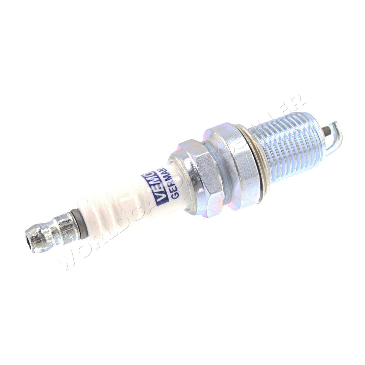 VEMO Spark Plug Fits DAIHATSU FORD HONDA LADA MAZDA MITSUBISHI SUBARU 1214009