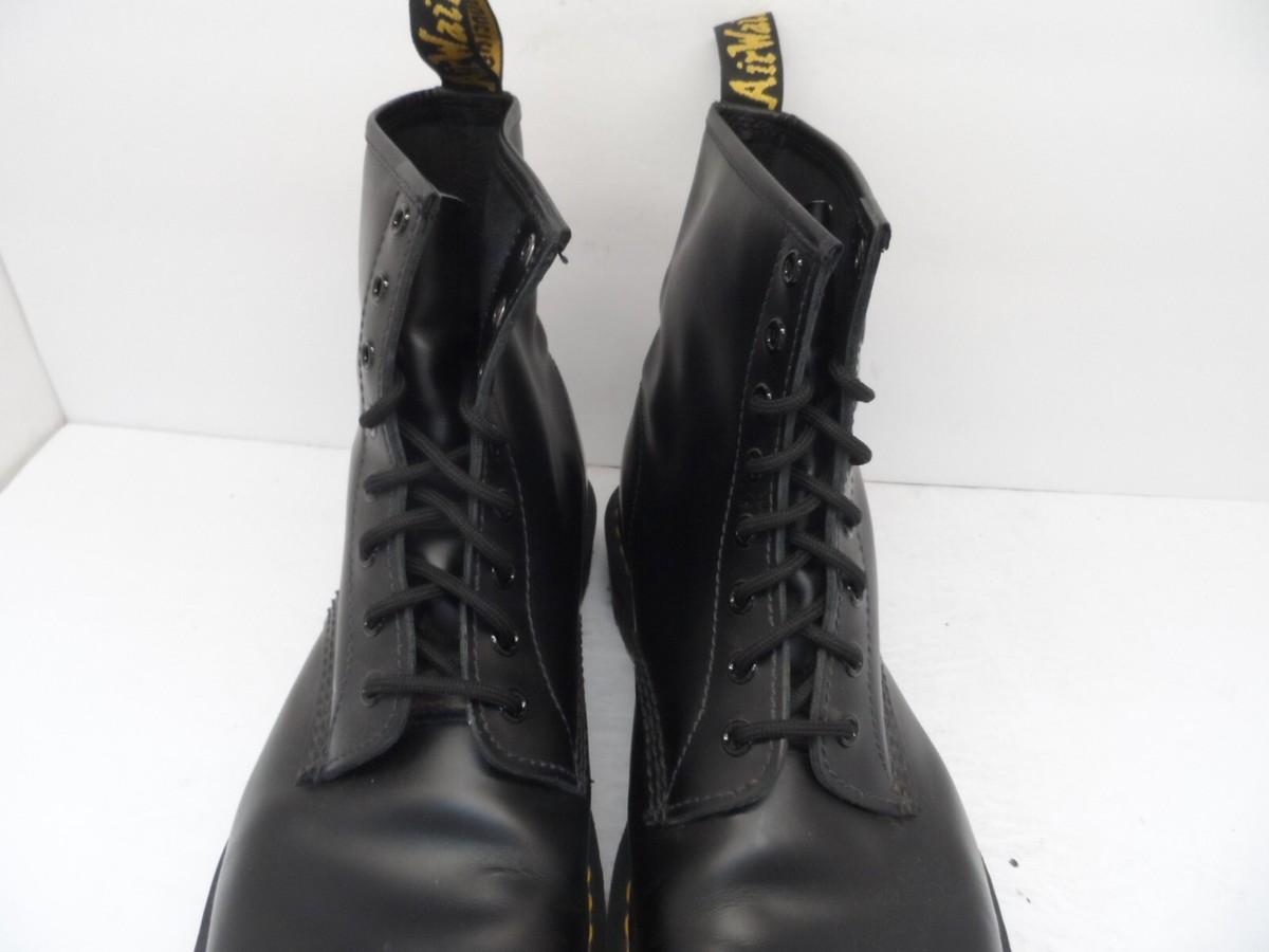 Dr. Martens Air Wair 11822 8 Eye Smooth Leather Boot Black Size US 11 EU 45 NEW Dr. Martens Air Wair 11822 8 Eye Smooth Leather Boot Black  main image 3