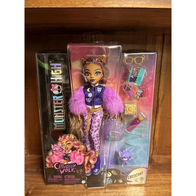 Monster High Clawdeen Wolf Doll with Pet Dog Crescent and Accessories Backpack