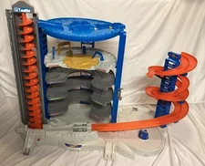 Hot Wheels Super Ultimate Garage - Preowned Incomplete Tested  Motor Works!