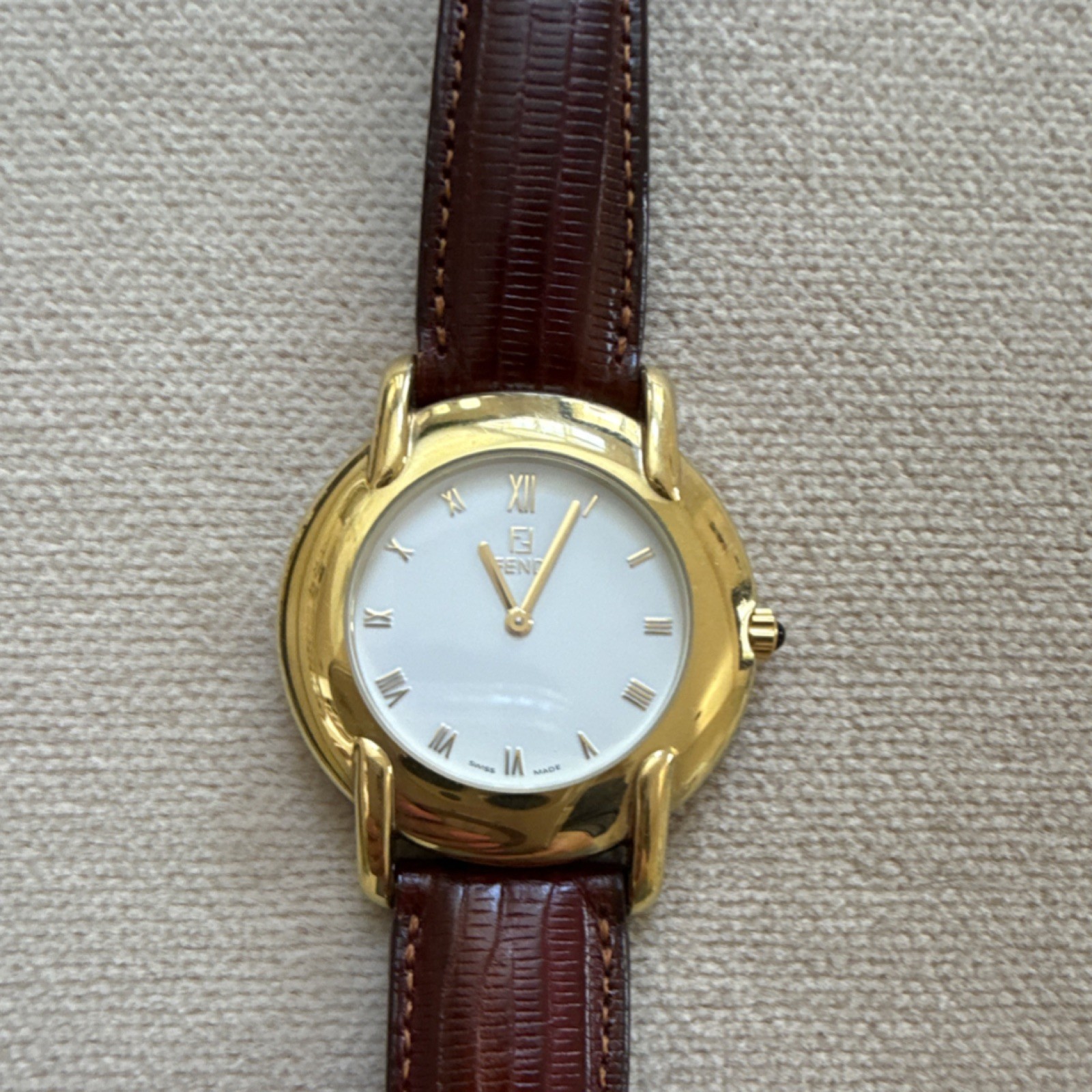 Fendi 400 G Gold Tone Brown Leather Water-Resistant Analog Women's Wristwatch thumbnail 3