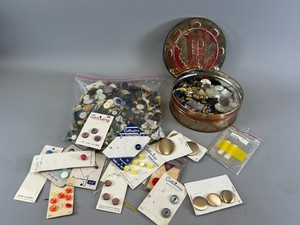 3+ lbs Lot Vintage Sewing Buttons Plastic Bakelite Metal Mixed Lot Types Sizes