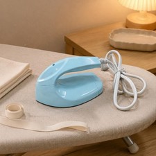 Mini Craft Iron Lightweight Mini Iron Rounded Body for Household Pressing