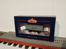 Bachmann 37-276 (OO) 27 Ton Steel Tippler Wagon in Grey.