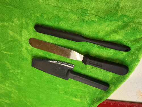 3 Pc Cake Decorating Tool Set - Spatula, Scraper, Spreader