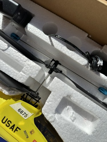 Heli Max AXE EZ Pre-Built Radio Controlled Helicopter In Box - Picture 17 of 24