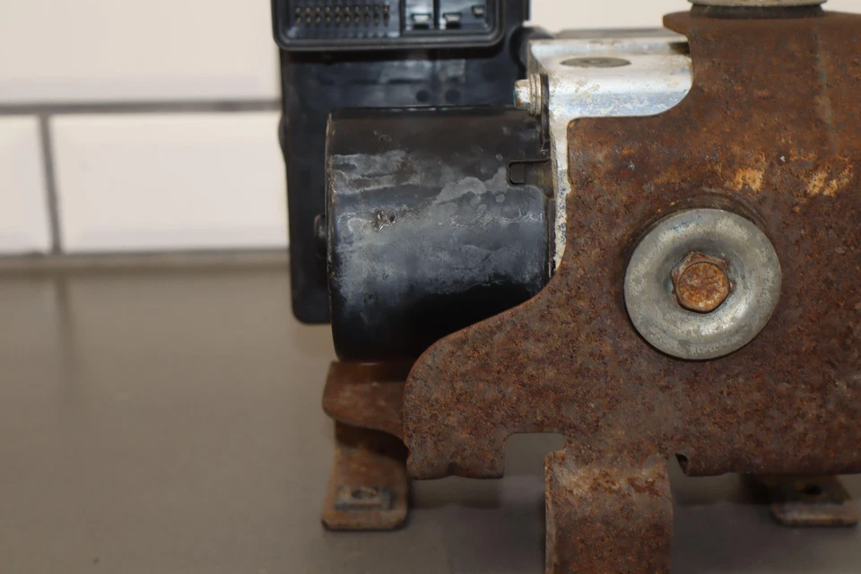 Chevy Tahoe/Silverado 1500 2006 2x2 bomba/módulo ABS (JL4 frenos activos) Foto 3 de 4