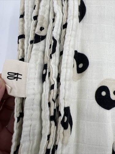 Forever French Baby Muslin Quilt Black & White Yin Yang Stripe Throw Blanket - Picture 2 of 4