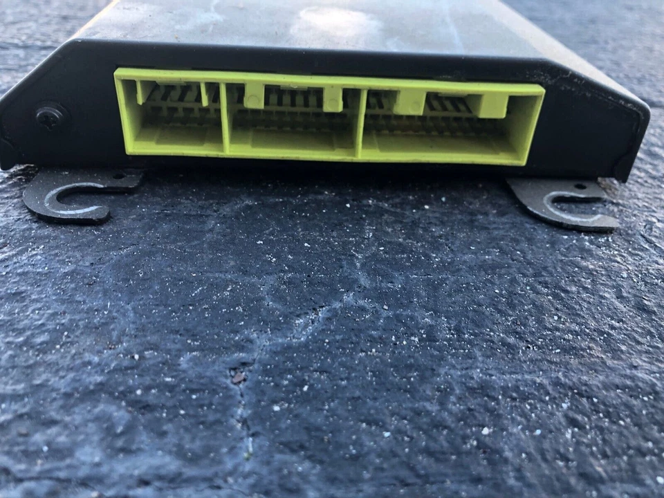 Subaru Loyale ECM vintage 1990-1993 Foto 3 de 4