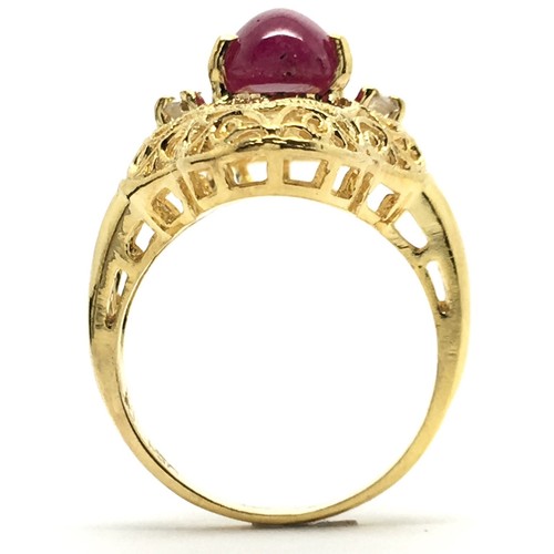 18K Yellow Gold Natural Ruby and Diamond Ring - Picture 4 of 5