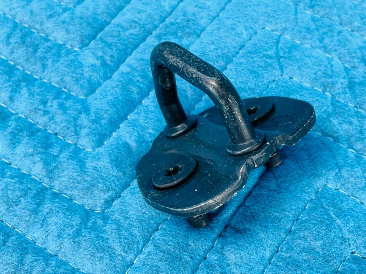 Lexus LX570 Land Cruiser Tailgate Rear Gate Lock Latch