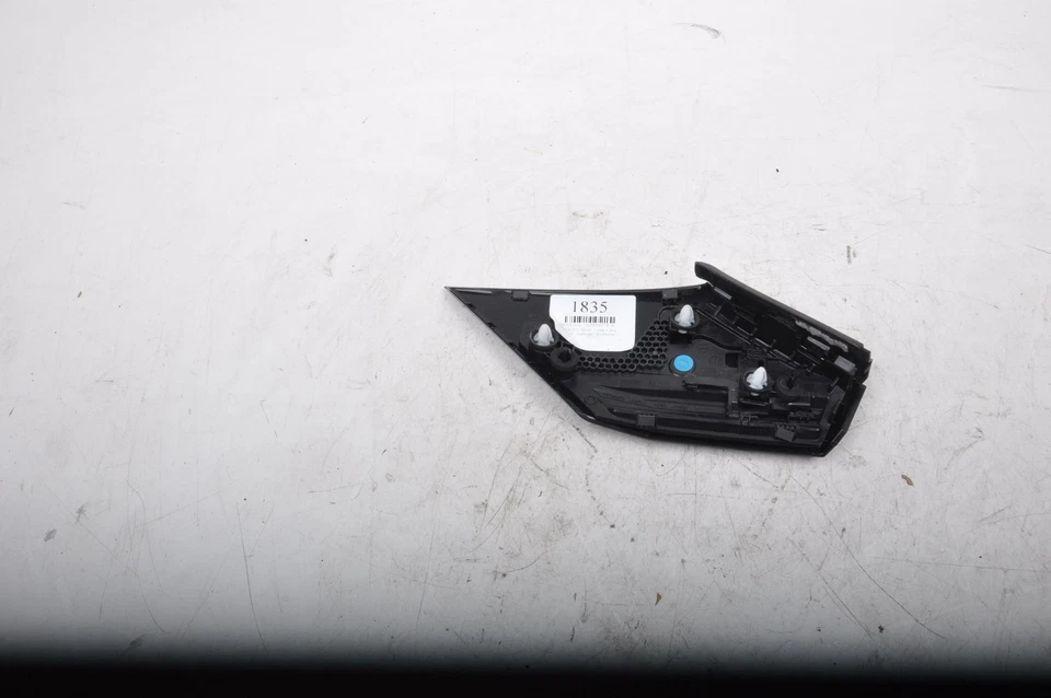 CITROEN C4 MK3   REFLECTOR REAR RIGHT LAMP REFLECTOR 9835109680 - Image 2 of 2