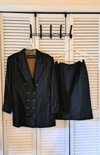 Louis F raud Women's 40 US 10 double-breasted Gray 2pc wool skirt suit Germany