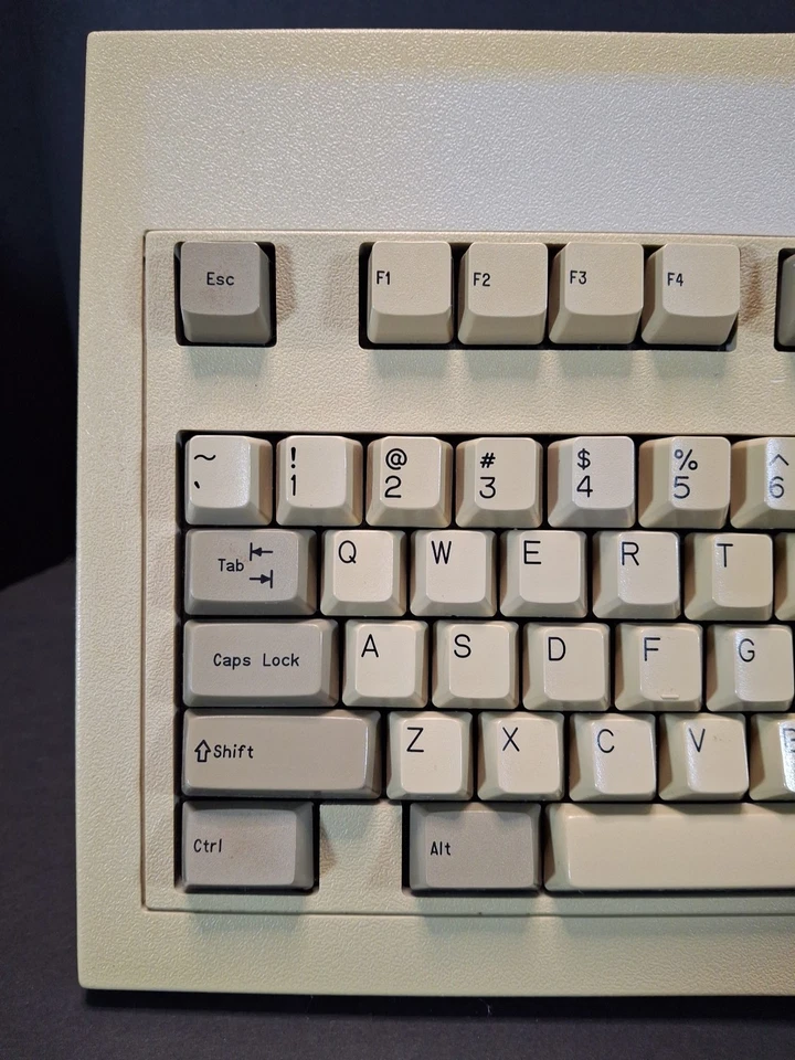 Vintage Keytronic E03435 Keyboard PC/AT VT Switch FCC ID:CIG8AVE03435 K3 - Image 3 of 4