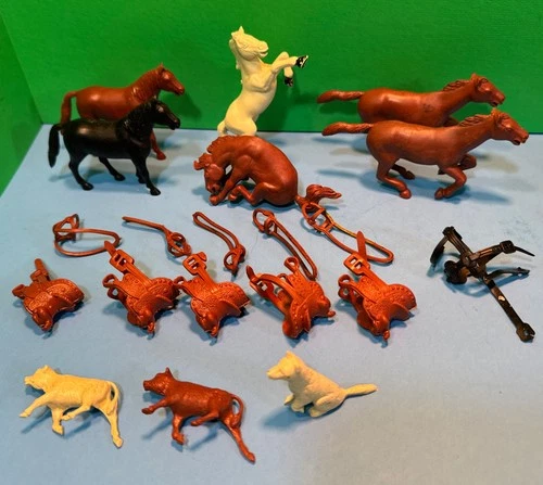 MARX ROY ROGERS WESTERN TOWN PLAYSET Horses, Saddles, Bullet dog mineral city