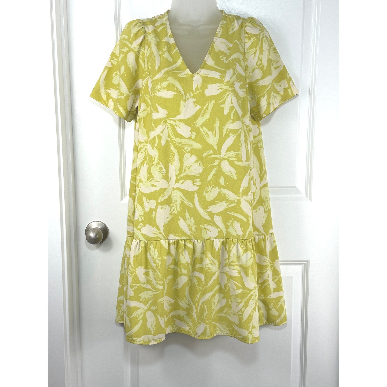 A New Day Women's Leaf Print Tiered Dress Lime Green XS V Neck Short Sleeve