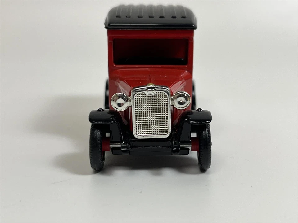 Dennis Colis Van 1934 Hudsons Savon Days Gone Lledo 16031D B4 - Photo 3/4