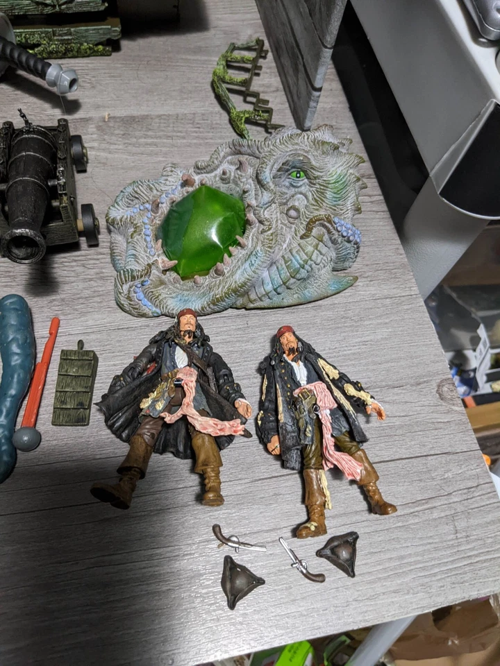 Lote de juego de figuras de Piratas del Caribe: Jack Sparrow Kraken 4 cañones etc. Foto 2 de 4