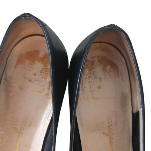 Vintage Ferragamo Black Block Heel Leather Pumps with Gold Accent size 8 - Picture 11 of 16