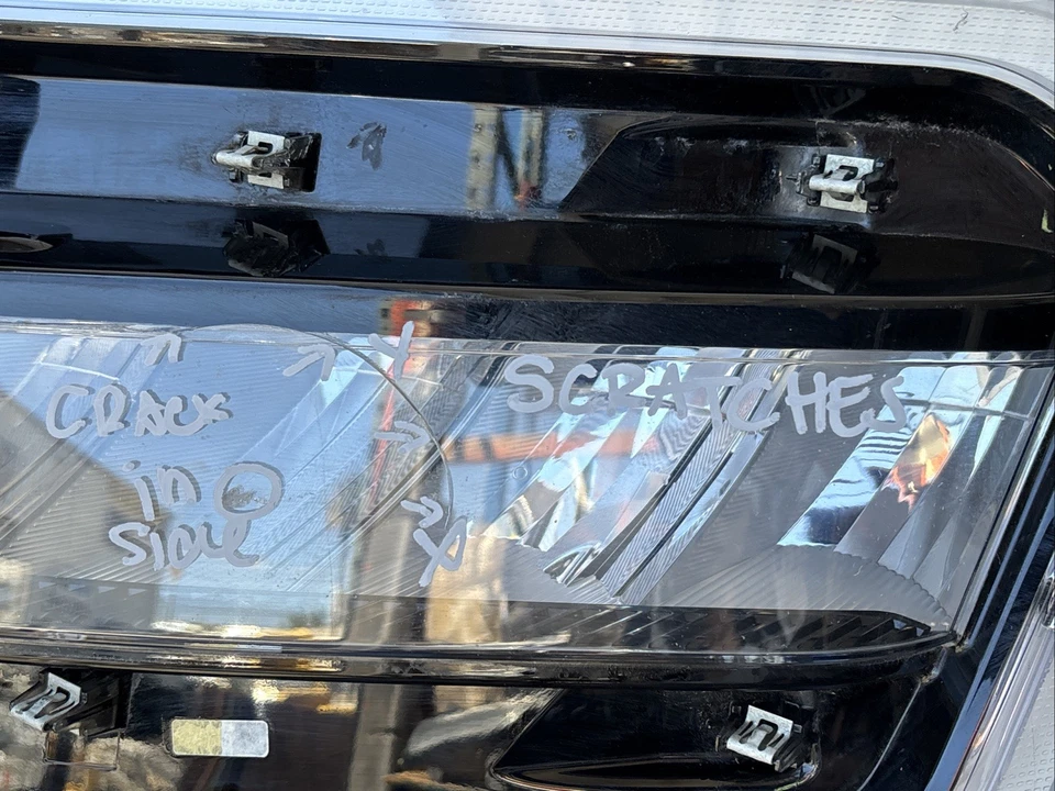 2022 2023 2024 FORD EXPEDITION LH CHROME HEADLIGHT OEM USED Foto 4 de 4