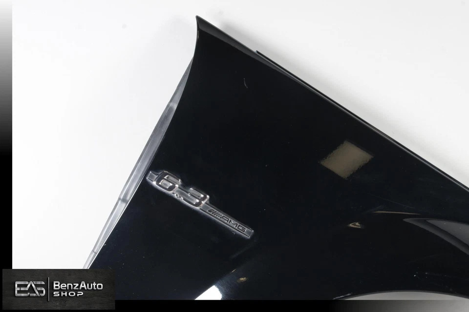 Panel de guardabarros delantero derecho del lado del pasajero 12-14 Mercedes C63 AMG 6,3 L negro OEM Foto 3 de 4
