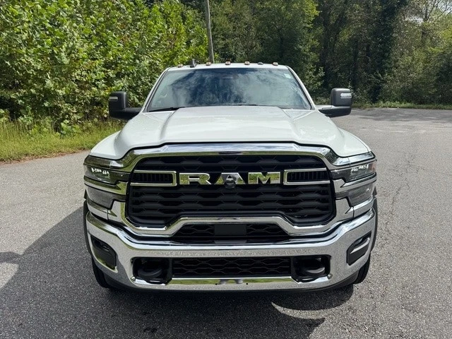 Ram 5500 Tradesman 2025 doble 4x4 84 Ca Cummins Foto 4 de 4