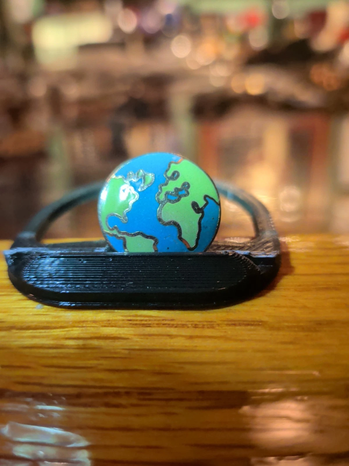 Beyond War Earth World Globe Vintage Enamel Lapel Hat Pin 1985